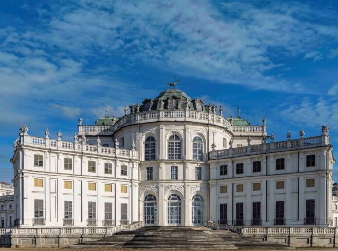 Mobilità sostenibile: in arrivo una navetta tra Torino e Stupinigi, si lavora anche a una nuova stazione a Vinovo